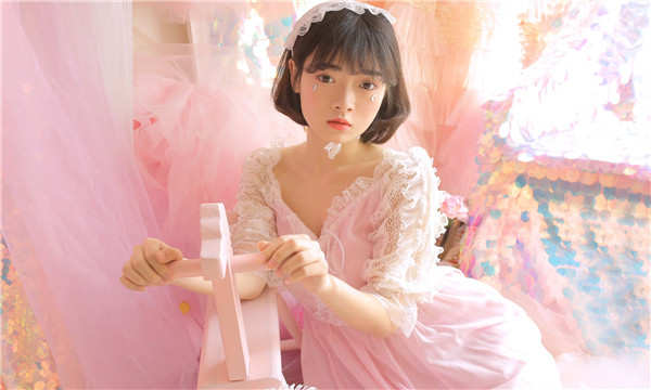 杭锦后供卵试管代怀生子多少钱？这一直是很多不孕不育家庭关注的话题。在中国，不孕不育的发生率越来越高，根据《中国不孕不育现状调研报告》显示，育龄夫妇的不孕不育率从20年前的3%增长至现在的12.5%-18.2%，患者人数高达6000万以上。在这样的背景下，许多家庭通过供卵试管来实现自己的生育梦想。那么，供卵试管代怀生子的费用到底是多少呢？